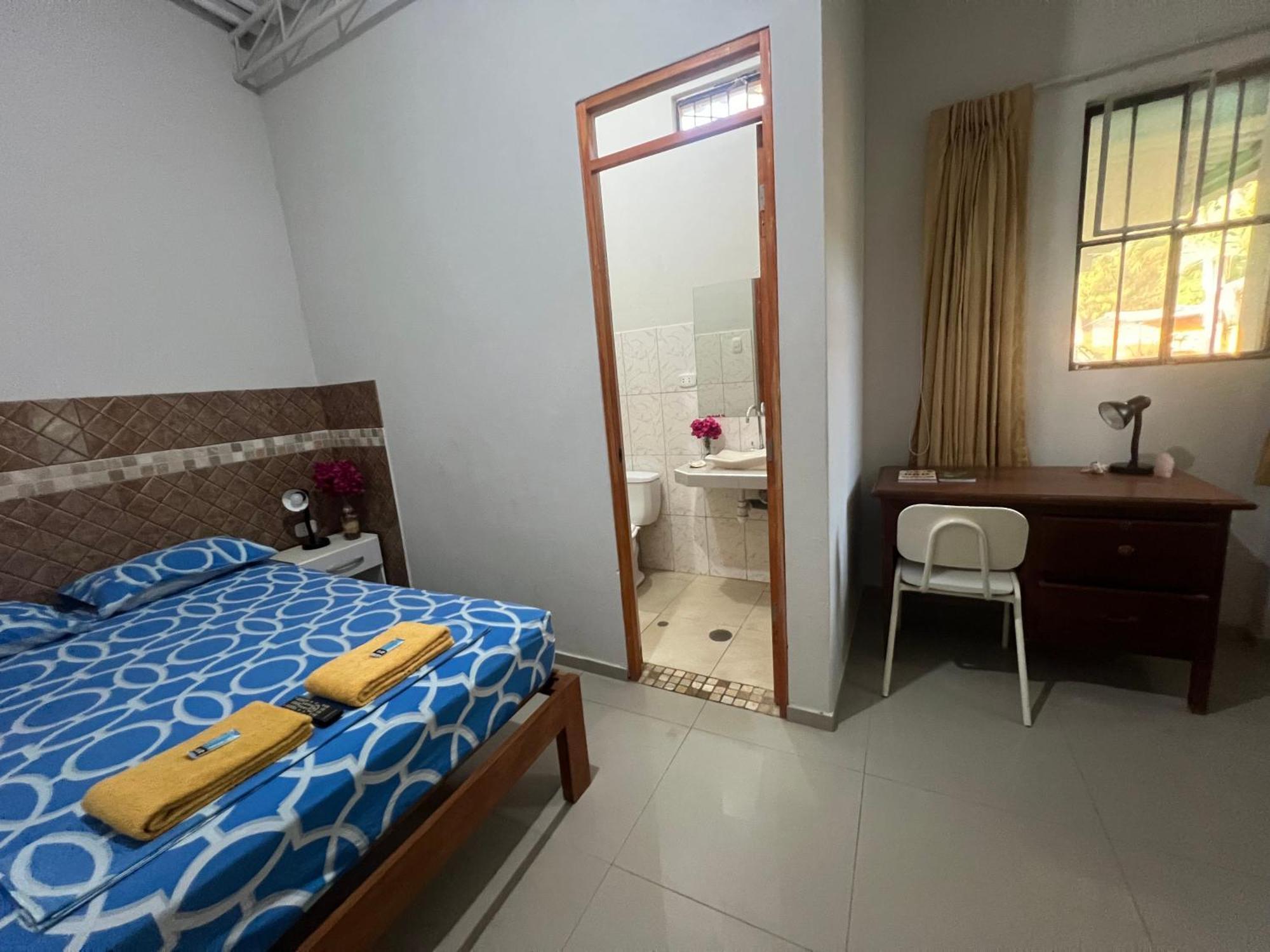 Stone House Mancora Hostel Exterior photo